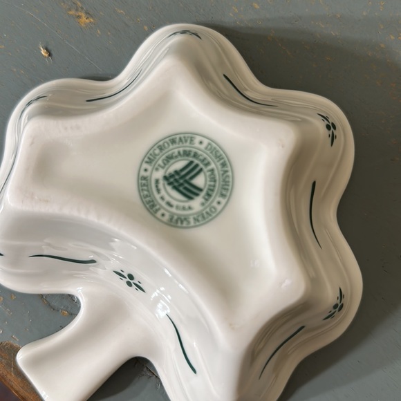 Longaberger St. Patrick’s Day shamrock pottery dish. New. Never used. - Picture 2 of 5